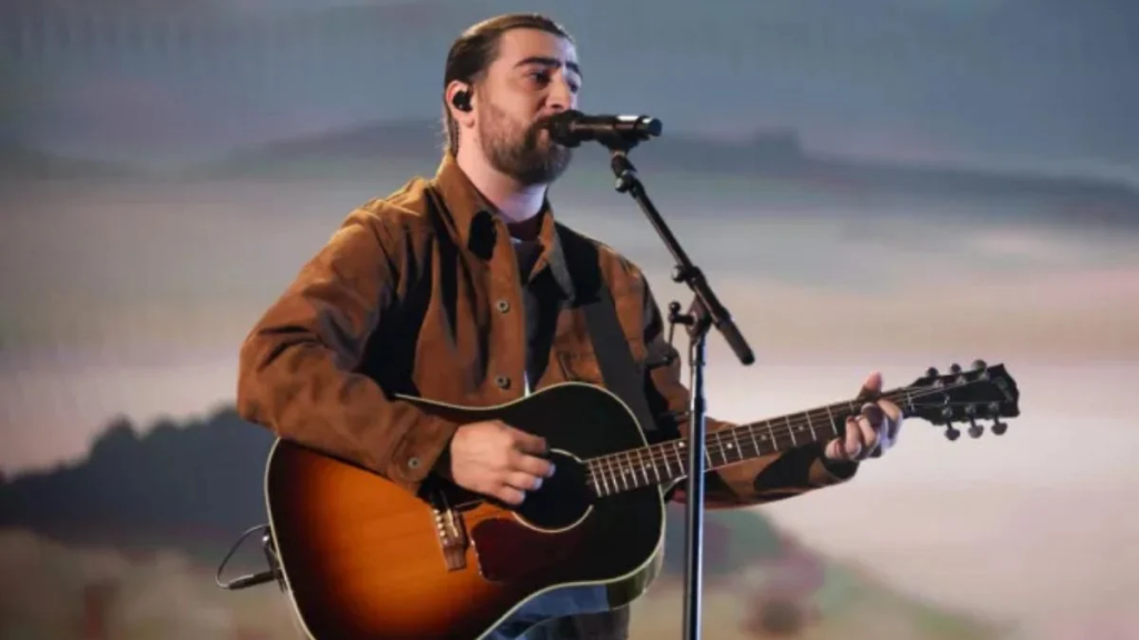 Noah Kahan Early Life and Education