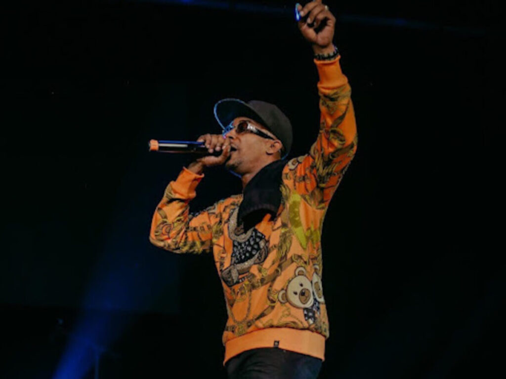 King George Singer Wiki / Bio