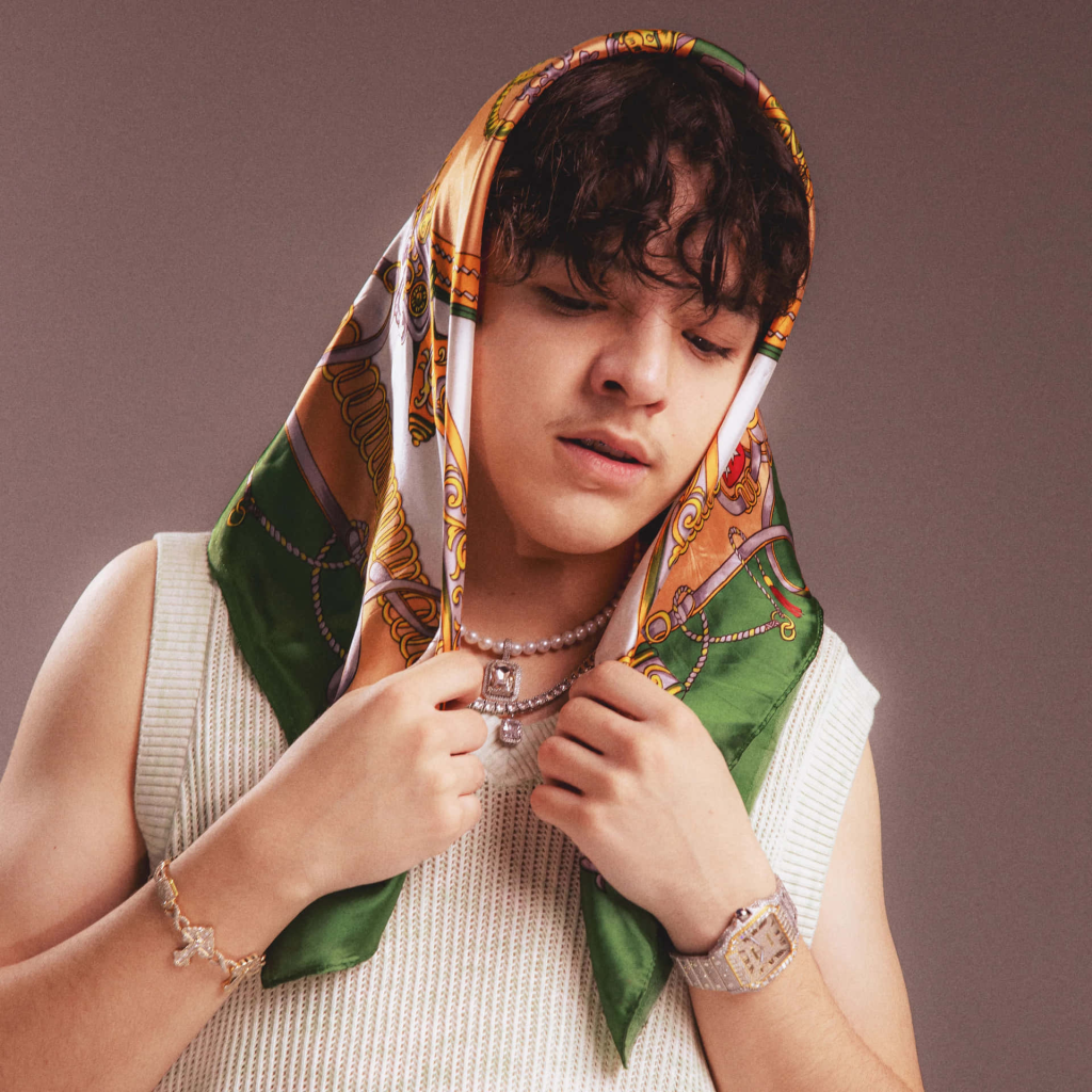 Xavi Early Life and Education